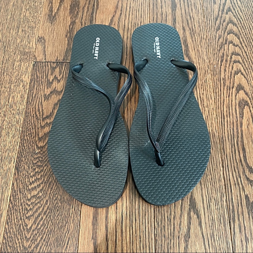 NWOT {Old Navy} Flip Flops, 7-8